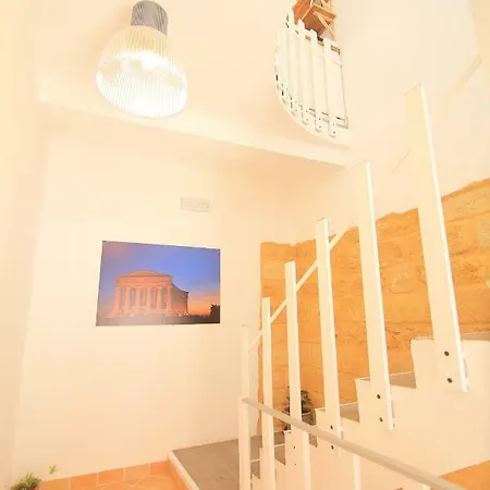 Gioeni Ventidue Affittacamere 3*